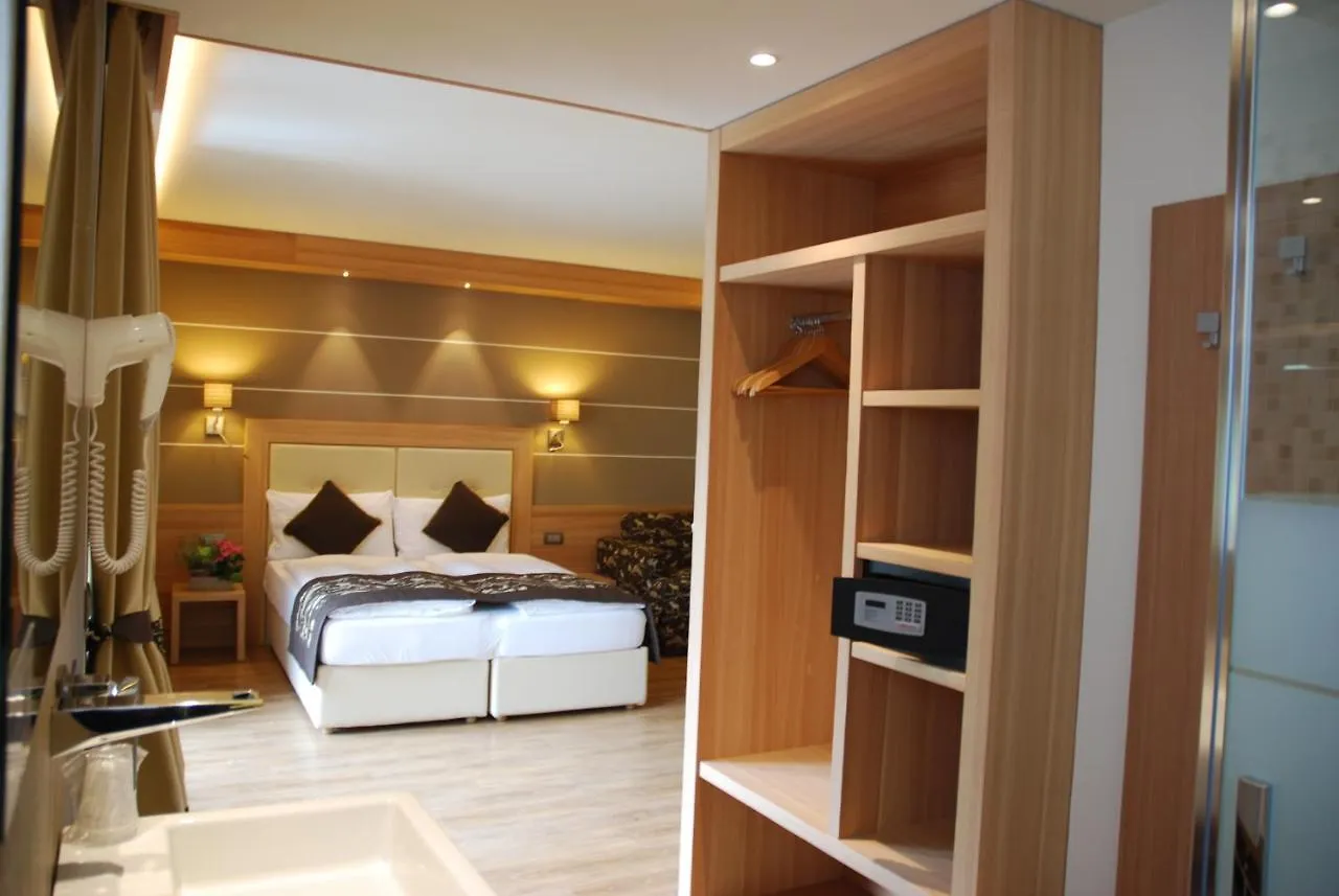 ליביניו Hotel Bondi