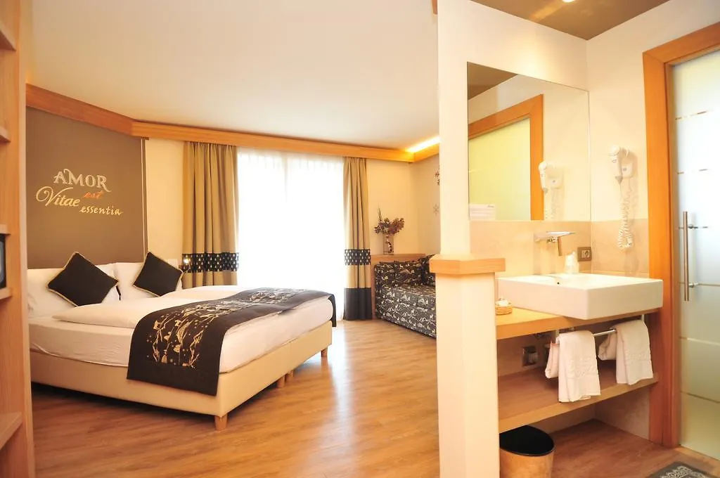 Hotel Bondi 리비뇨