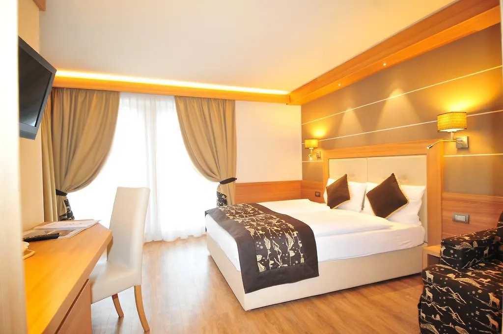 Hotel Bondi 리비뇨 3*,