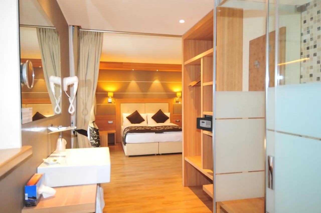 Hotel Bondi 리비뇨